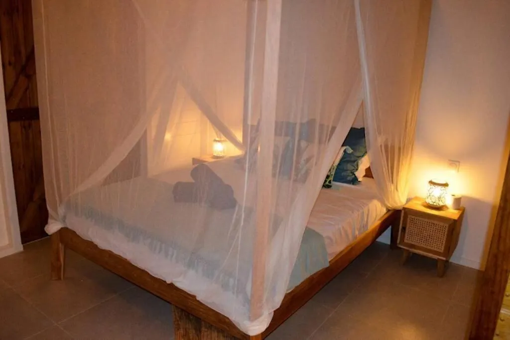 Holiday home Le Colibri D'Acomat - Gite Avec Piscine Privee Pointe-Noire